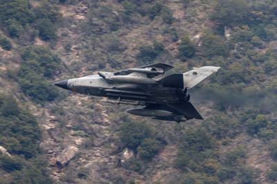 Aviation Photography low level flying