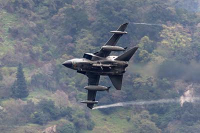 Aviation Photography low level flying