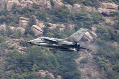 Aviation Photography low level flying