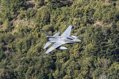 Aviation Photography low level flying