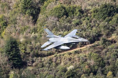 Aviation Photography low level flying