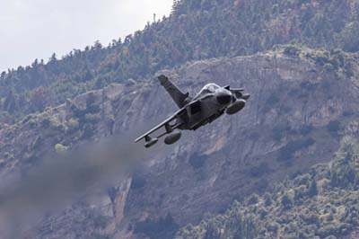 Aviation Photography low level flying