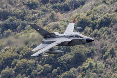 Aviation Photography low level flying