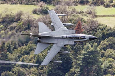 Aviation Photography low level flying