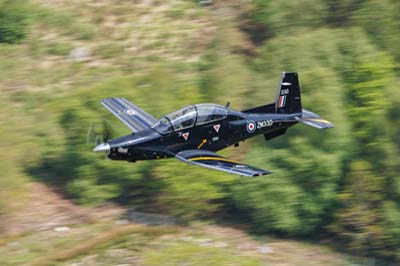 Aviation Photography low level flying