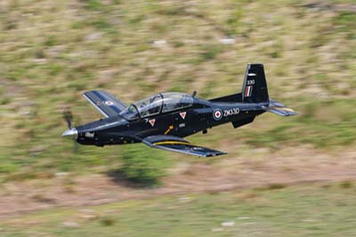 Aviation Photography low level flying